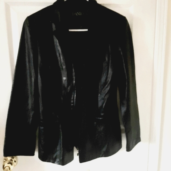 Danier Black Leather Tapered Zippered Lined Jacket XS Beautiful Condition. - Picture 1 of 3